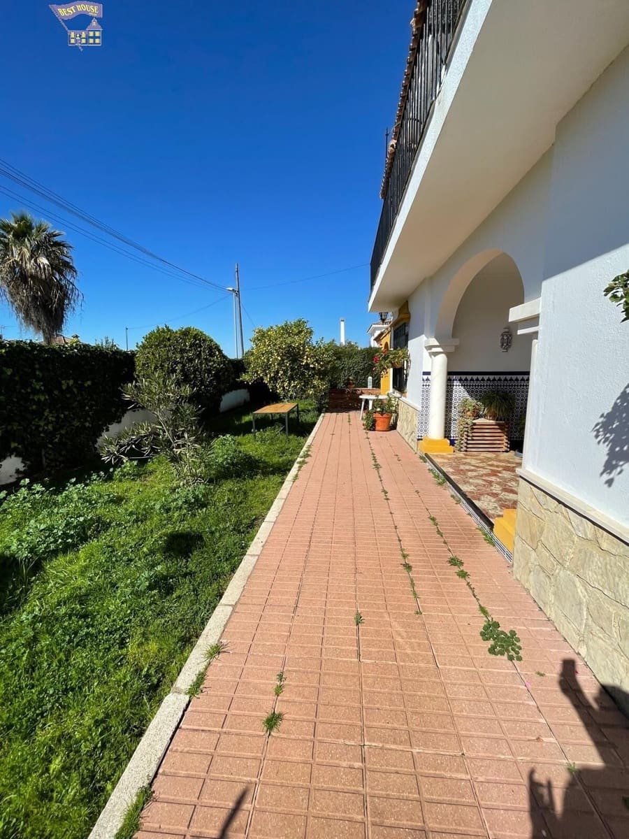 Chalet de 6 habitaciones en Arcos de la Frontera en venta con piscina - 378.000 € (Ref: 8784202)