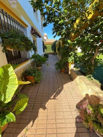 Chalet de 6 habitaciones en Arcos de la Frontera en venta con piscina - 378.000 € (Ref: 8784202)