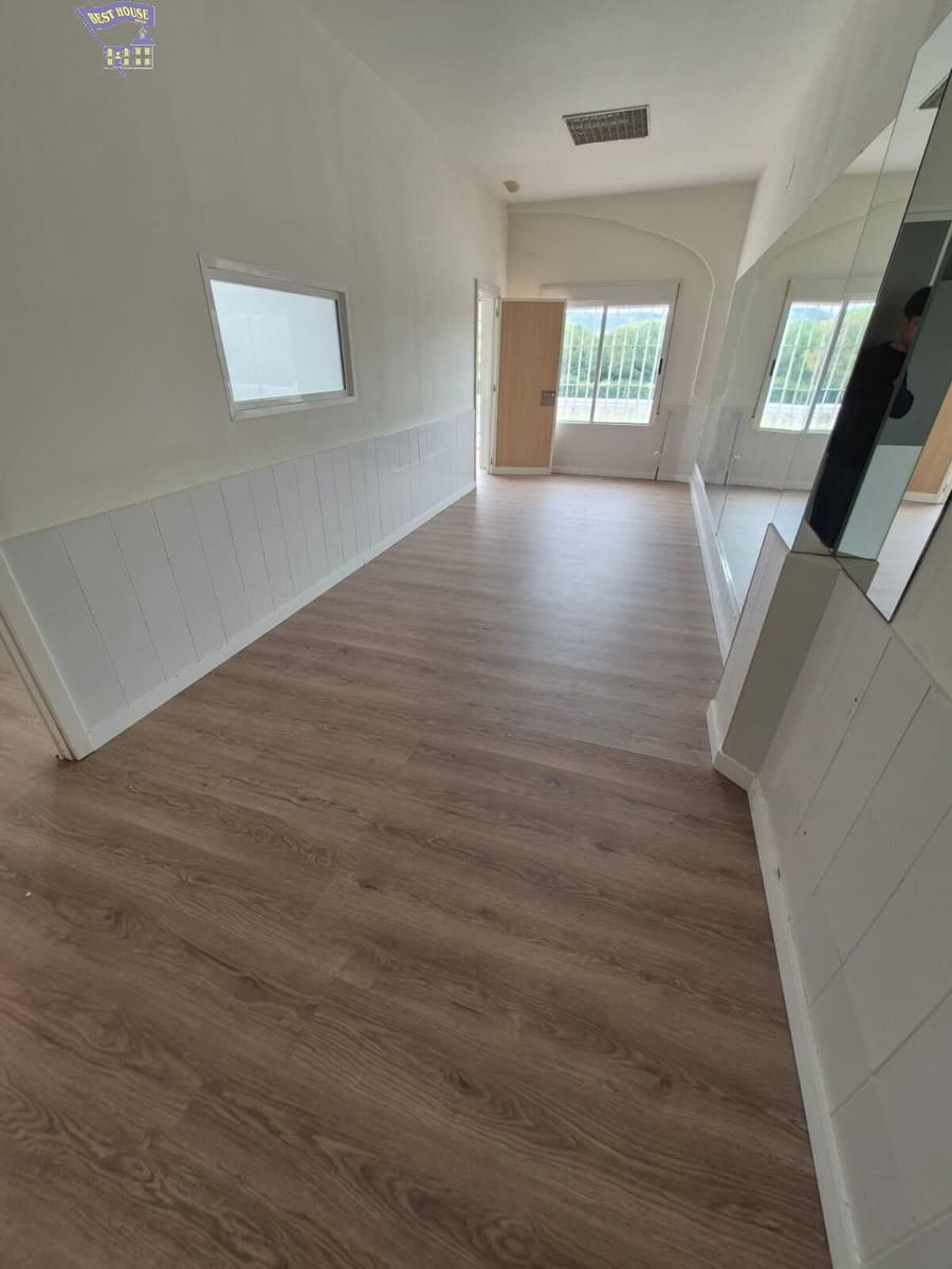 Kommersiell til salgs i Arcos de la Frontera - € 70 000 (Ref: 8921393)