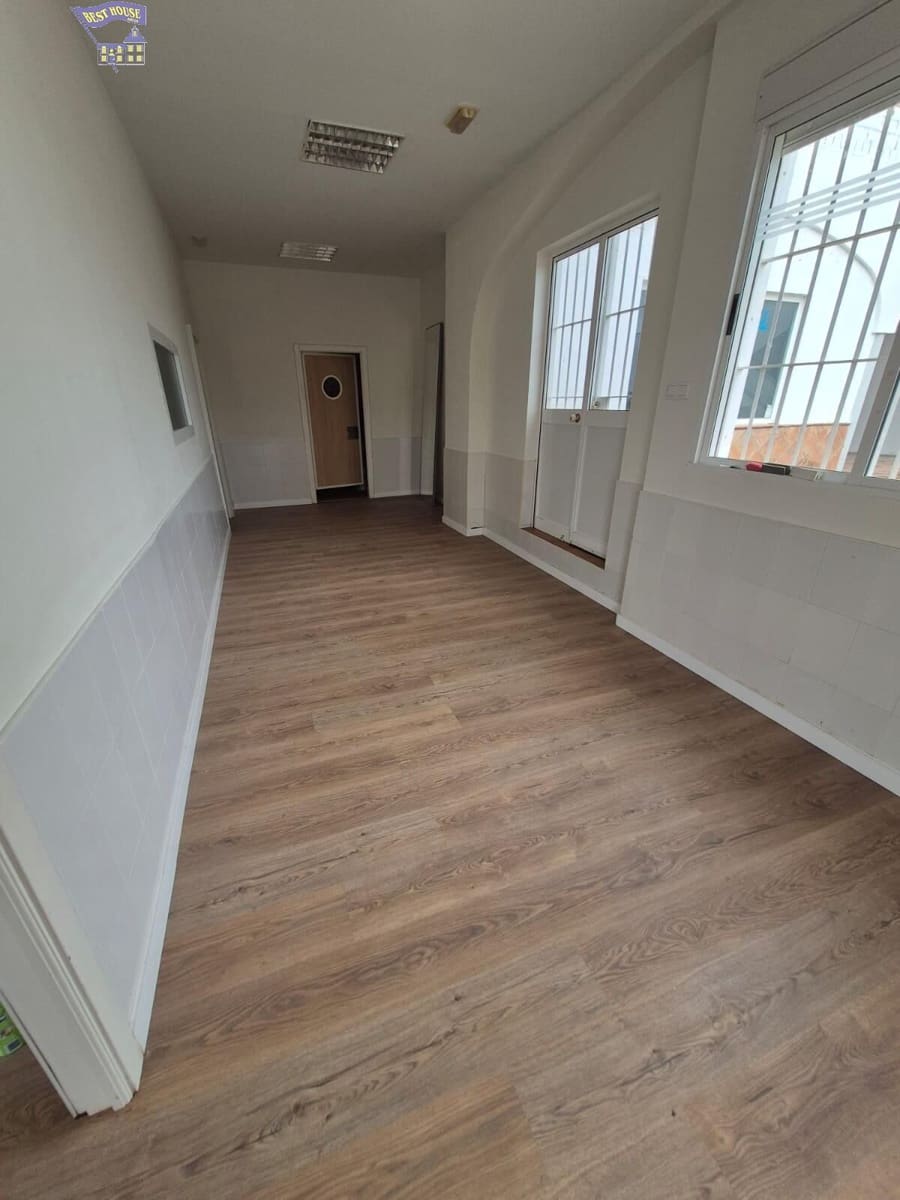 Kommersiell til salgs i Arcos de la Frontera - € 70 000 (Ref: 8921393)