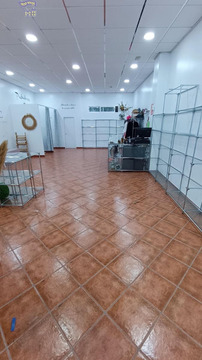 Kommersiell til salgs i Arcos de la Frontera - € 52 500 (Ref: 8988688)