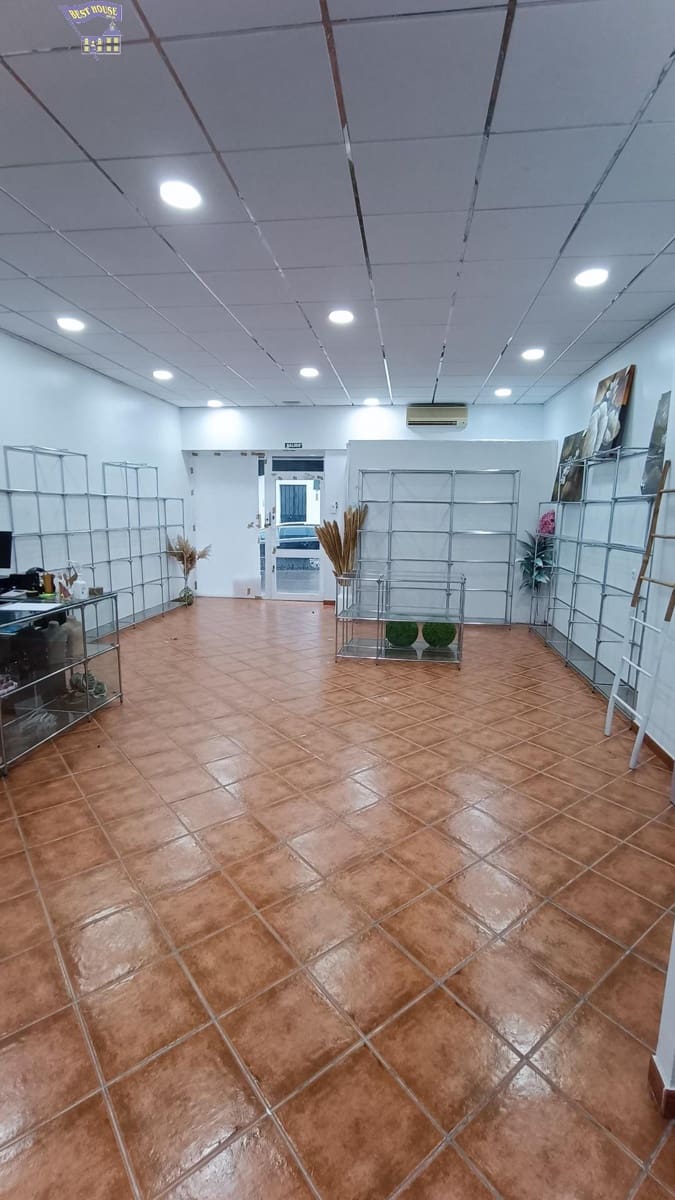 Kommersiell til salgs i Arcos de la Frontera - € 52 500 (Ref: 8988688)
