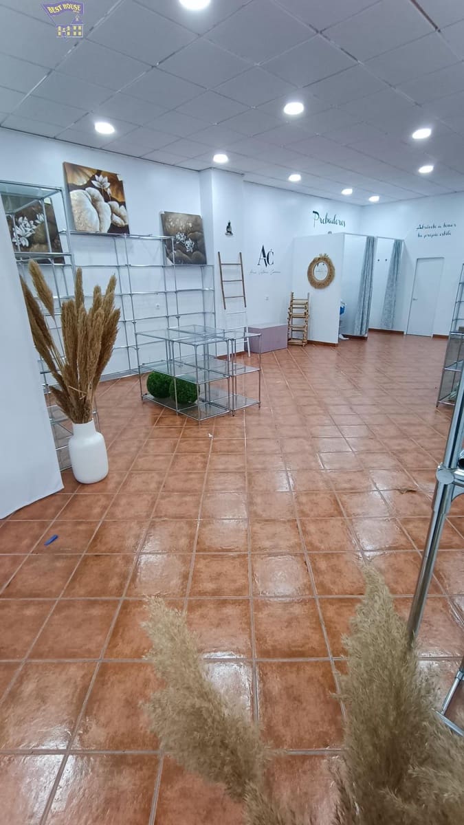 Kommersiell til salgs i Arcos de la Frontera - € 52 500 (Ref: 8988688)