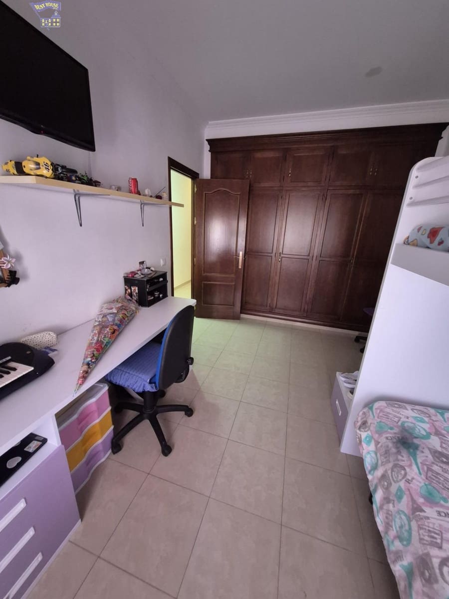 3 makuuhuone Omakotitalo myytävänä paikassa Arcos de la Frontera mukana 
autotalli - 190 000 € (Ref: 8992749)