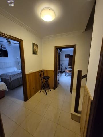3 makuuhuone Omakotitalo myytävänä paikassa Arcos de la Frontera mukana 
autotalli - 190 000 € (Ref: 8992749)