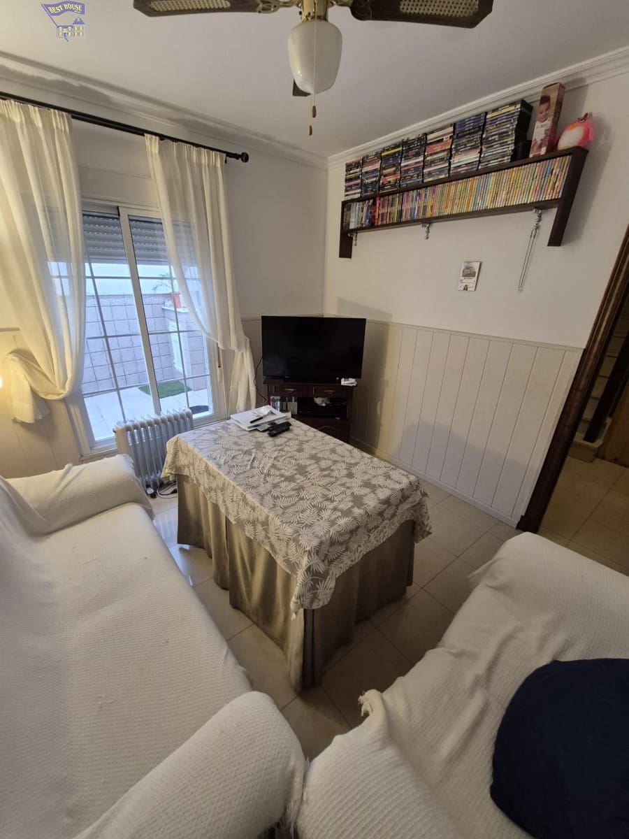 3 makuuhuone Omakotitalo myytävänä paikassa Arcos de la Frontera mukana 
autotalli - 190 000 € (Ref: 8992749)