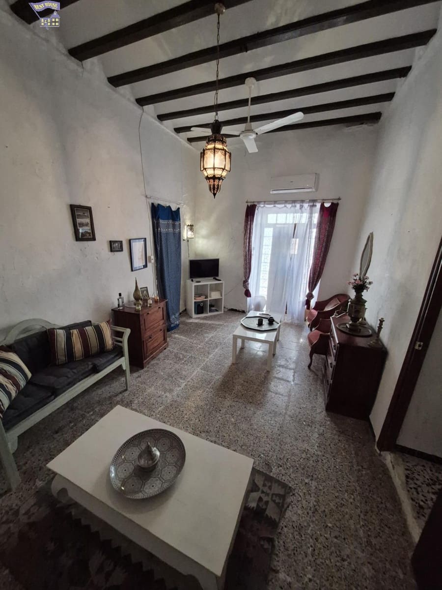 Casa de 2 habitaciones en Arcos de la Frontera en venta - 55.000 € (Ref: 9003391)