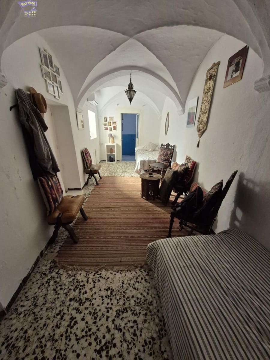 Casa de 2 habitaciones en Arcos de la Frontera en venta - 55.000 € (Ref: 9003391)