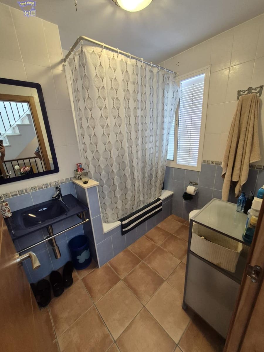 3 bedroom Townhouse for sale in Arcos de la Frontera - € 190,000 (Ref: 9312760)