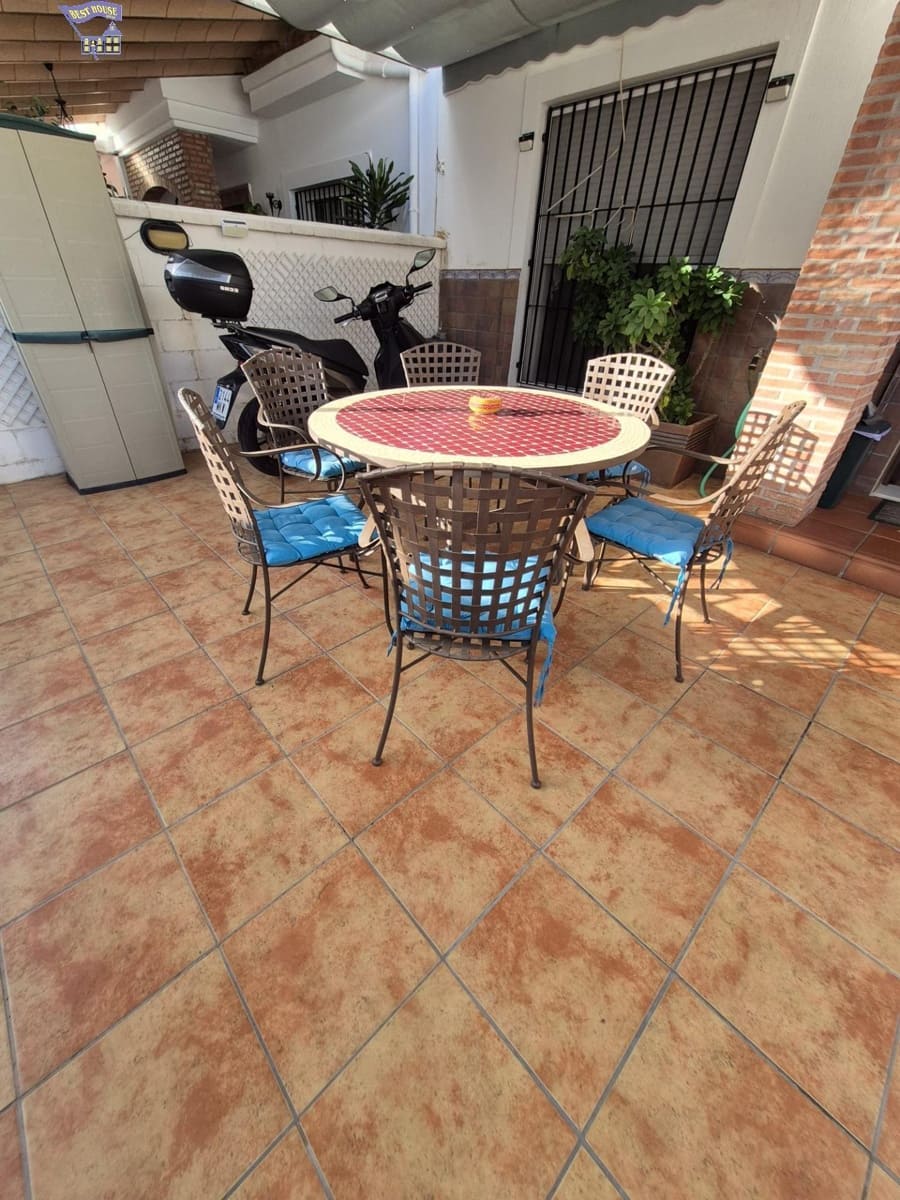 3 bedroom Townhouse for sale in Arcos de la Frontera - € 190,000 (Ref: 9312760)