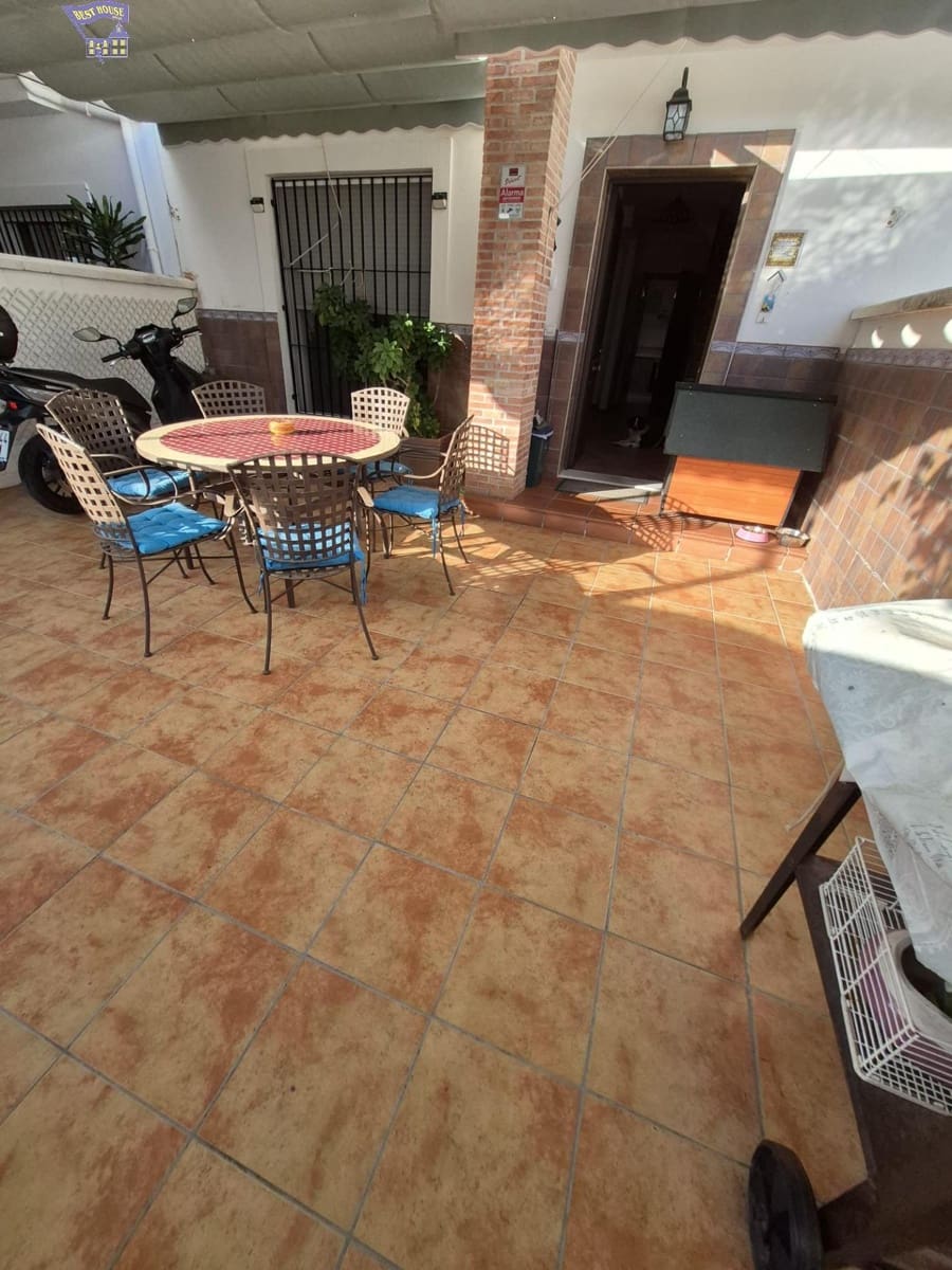 3 bedroom Townhouse for sale in Arcos de la Frontera - € 190,000 (Ref: 9312760)