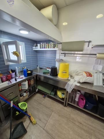 Commercial for sale in Arcos de la Frontera - € 79,500 (Ref: 9349413)