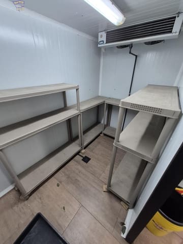 Commercial for sale in Arcos de la Frontera - € 79,500 (Ref: 9349413)