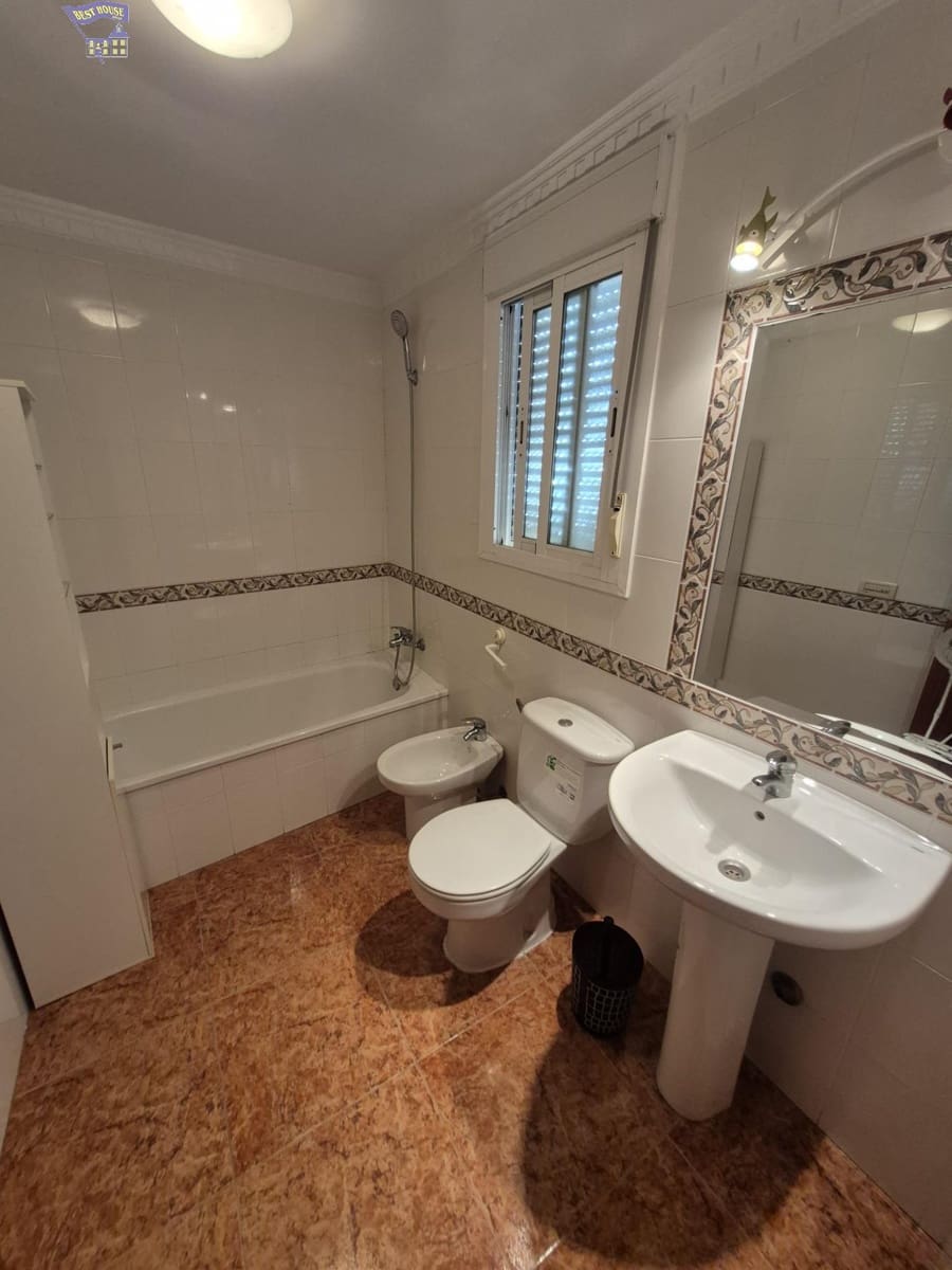 3 bedroom Apartment for sale in Arcos de la Frontera - € 120,000 (Ref: 9382736)