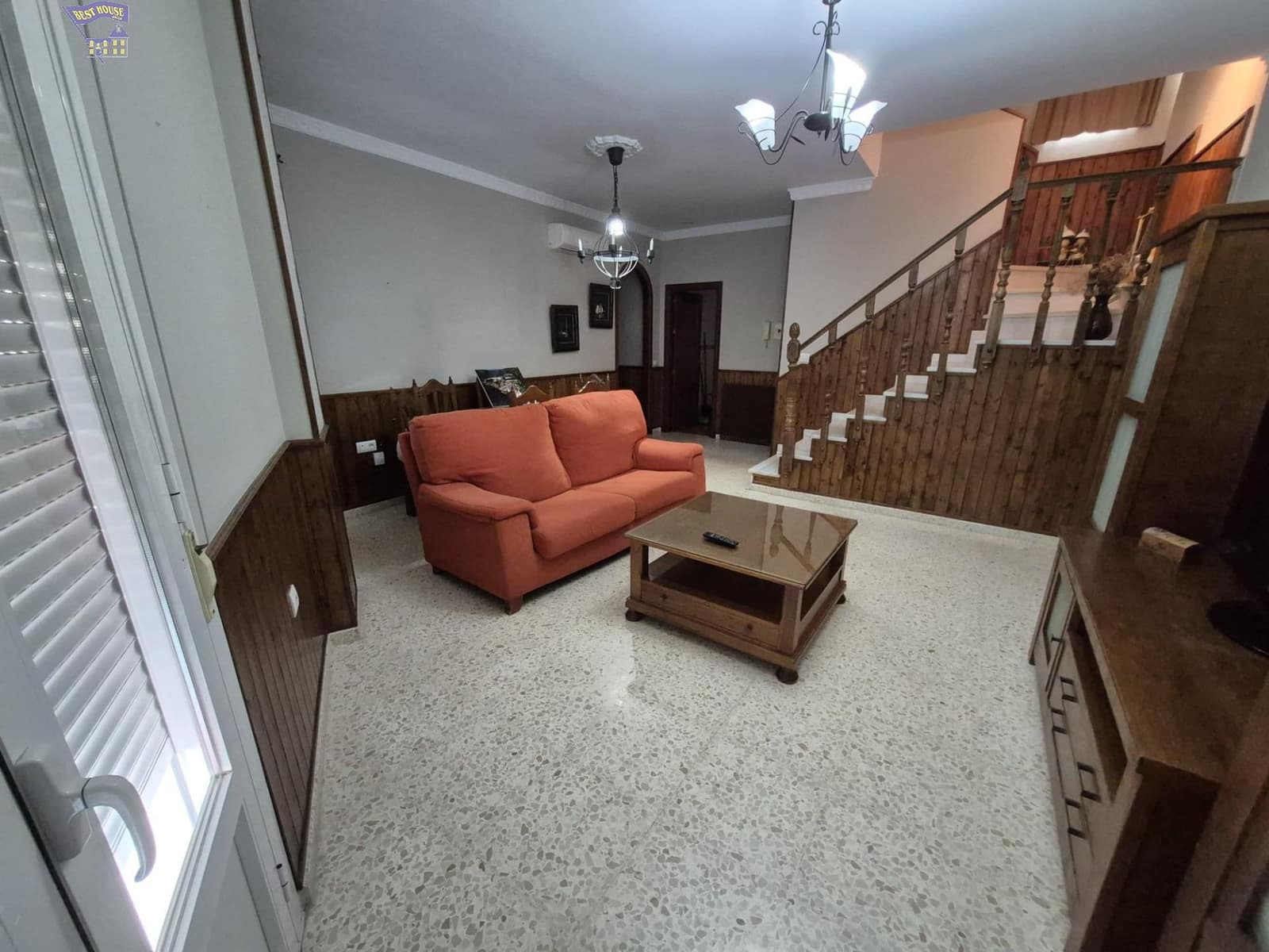 3 bedroom Apartment for sale in Arcos de la Frontera - € 120,000 (Ref: 9382736)