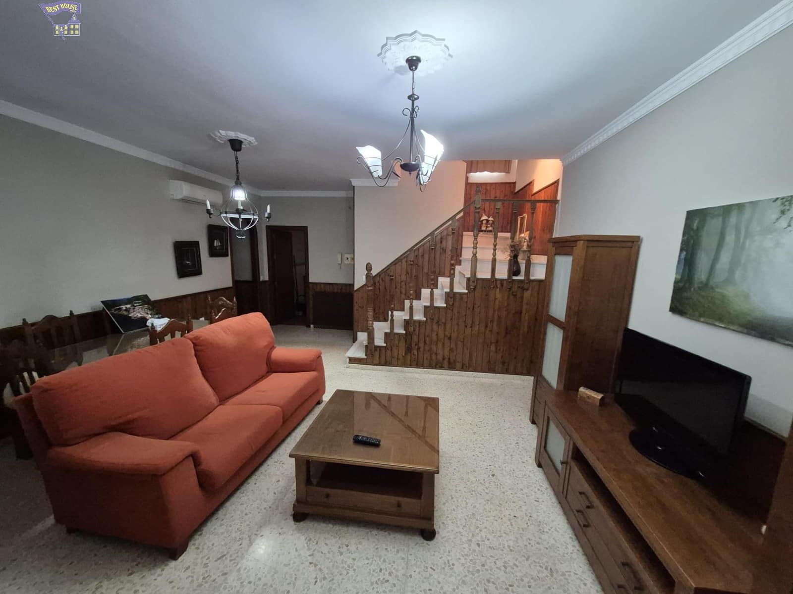 3 bedroom Apartment for sale in Arcos de la Frontera - € 120,000 (Ref: 9382736)