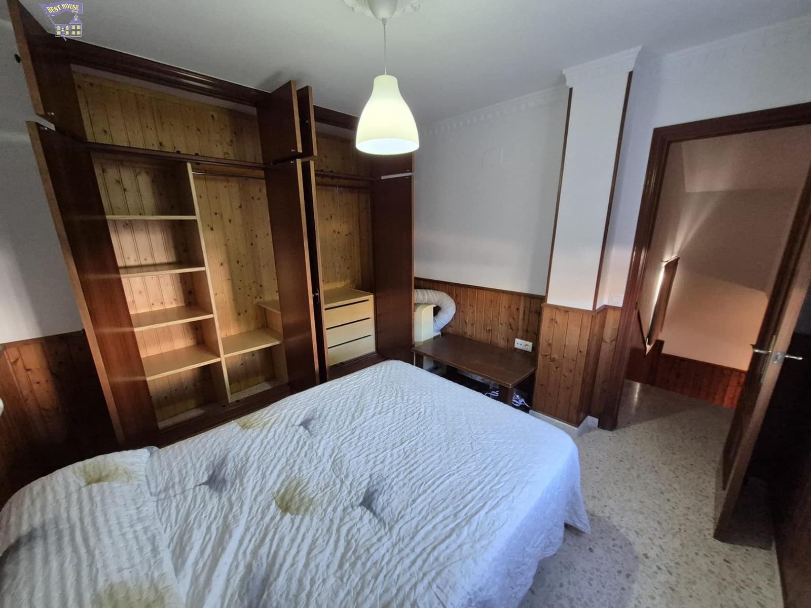 3 bedroom Apartment for sale in Arcos de la Frontera - € 120,000 (Ref: 9382736)