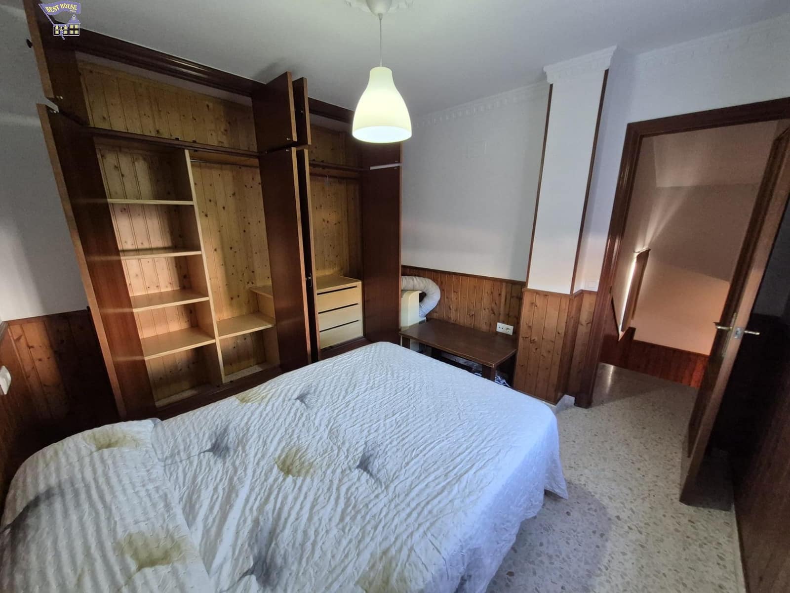 3 bedroom Apartment for sale in Arcos de la Frontera - € 120,000 (Ref: 9382736)