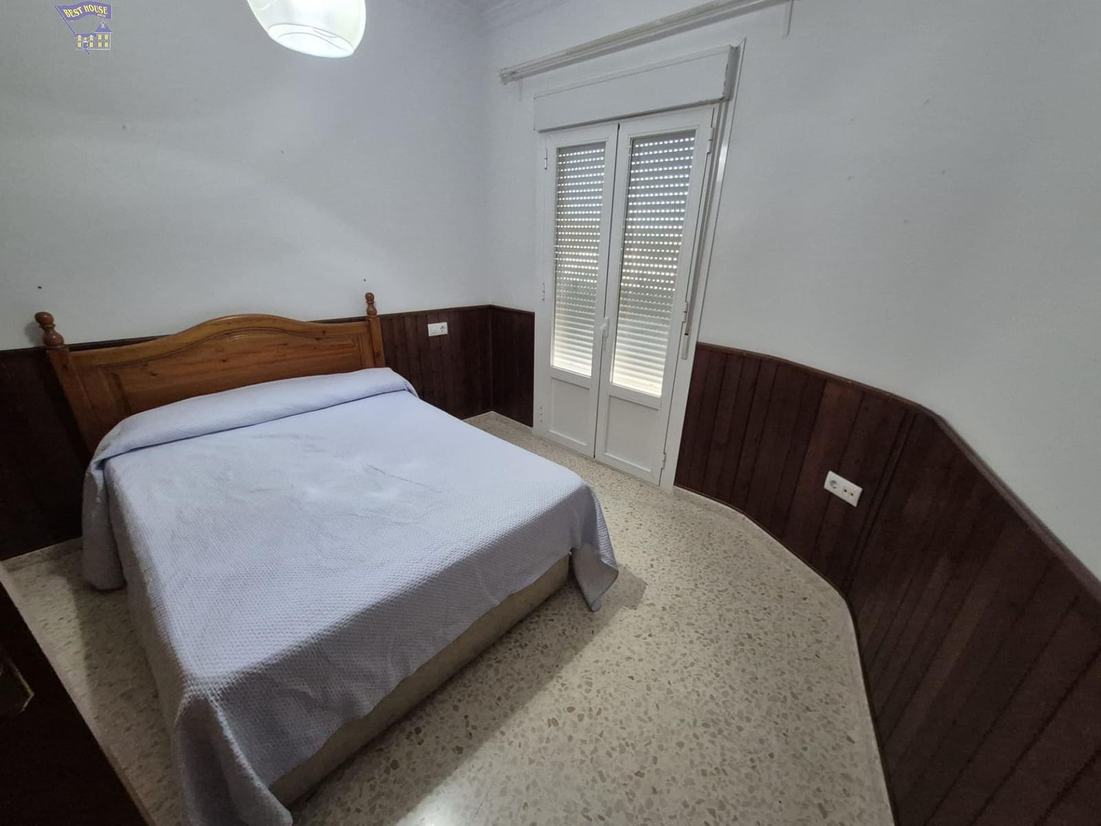 3 bedroom Apartment for sale in Arcos de la Frontera - € 120,000 (Ref: 9382736)