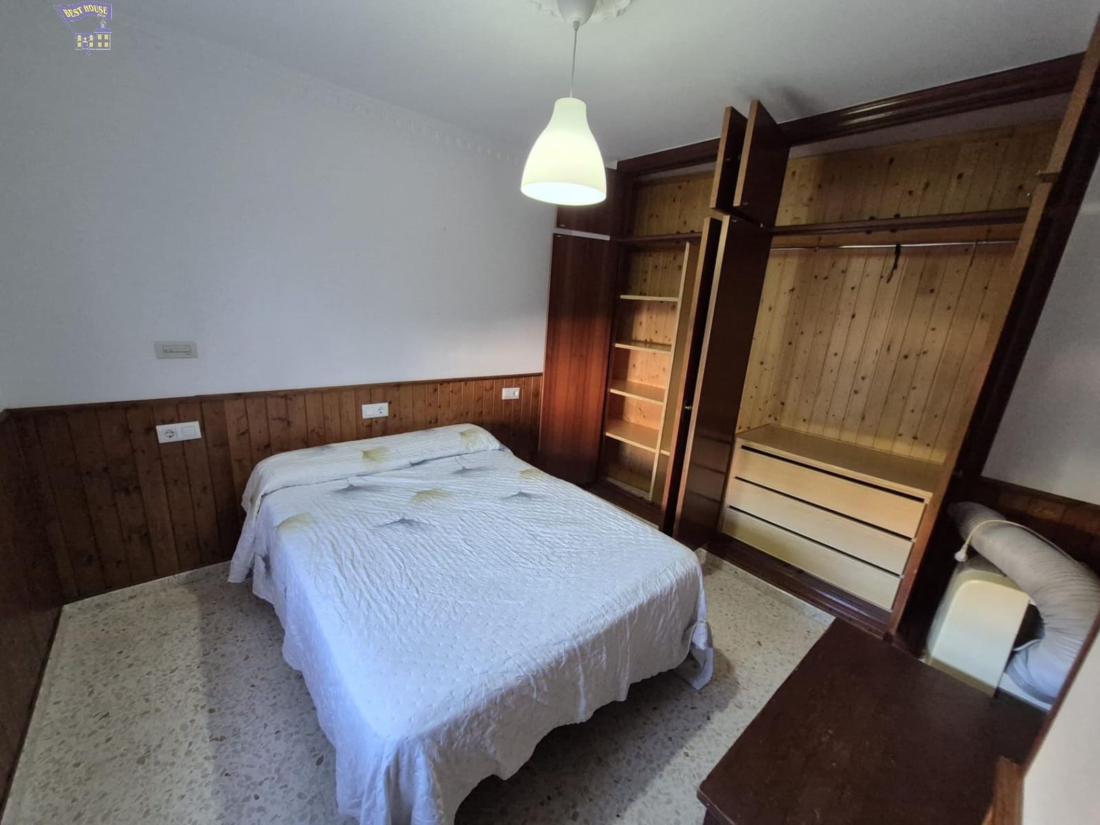3 bedroom Apartment for sale in Arcos de la Frontera - € 120,000 (Ref: 9382736)