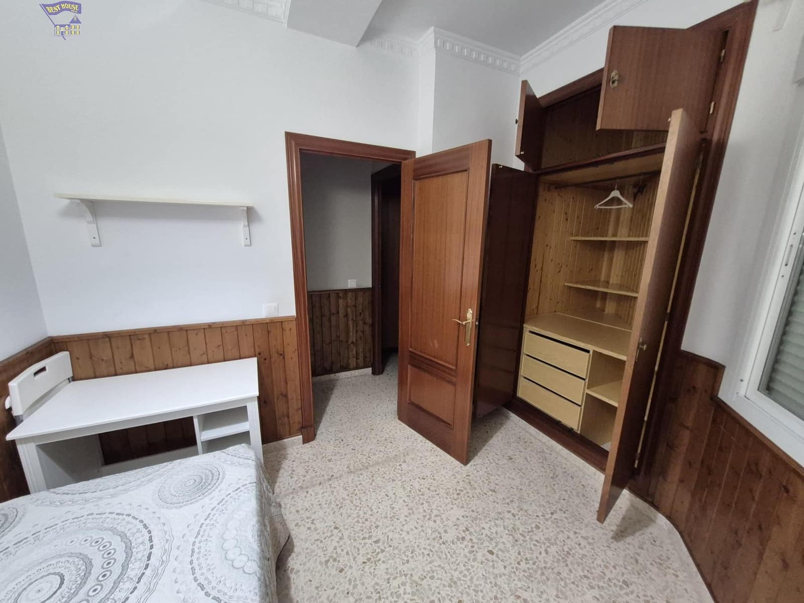 3 bedroom Apartment for sale in Arcos de la Frontera - € 120,000 (Ref: 9382736)