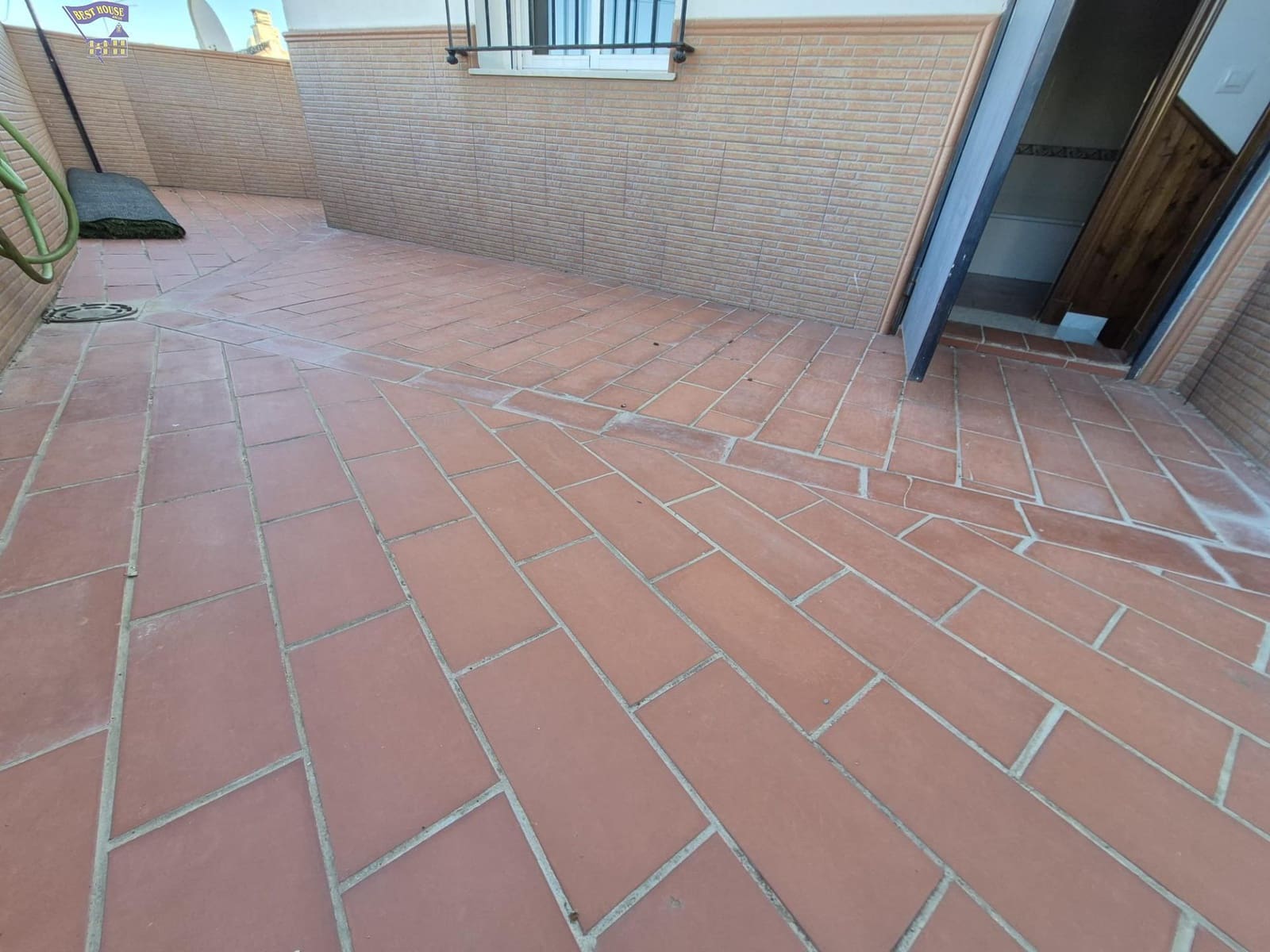 3 bedroom Apartment for sale in Arcos de la Frontera - € 120,000 (Ref: 9382736)
