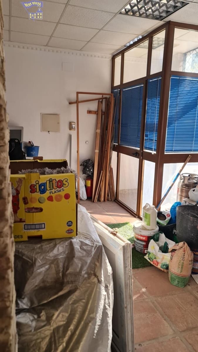 1 quarto Comercial para venda em Arcos de la Frontera - 64 500 € (Ref: 9419611)