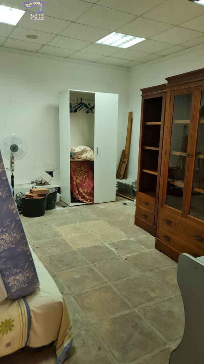 1 quarto Comercial para venda em Arcos de la Frontera - 64 500 € (Ref: 9419611)