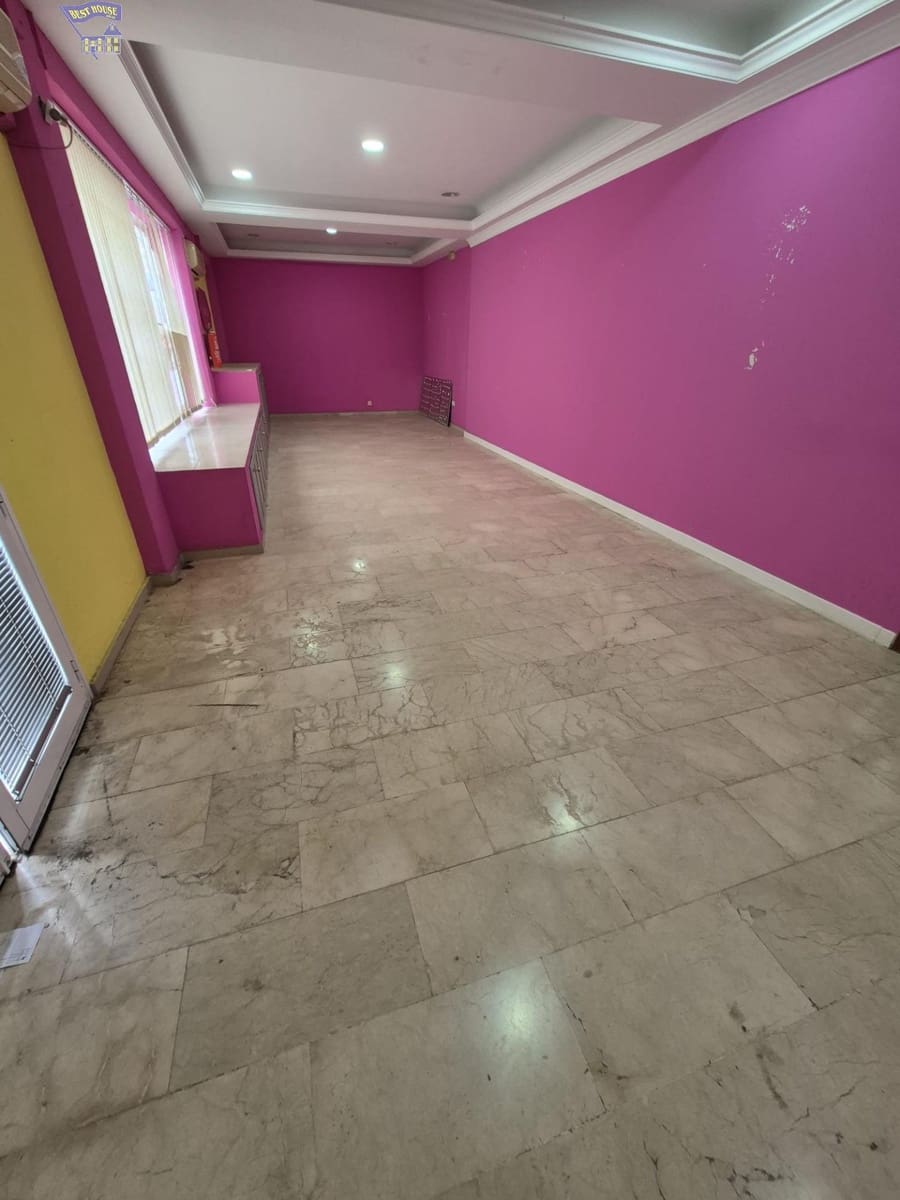 Kommersiell til salgs i Arcos de la Frontera - € 130 000 (Ref: 9449057)