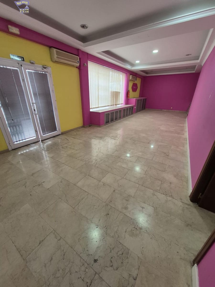 Kommersiell til salgs i Arcos de la Frontera - € 130 000 (Ref: 9449057)