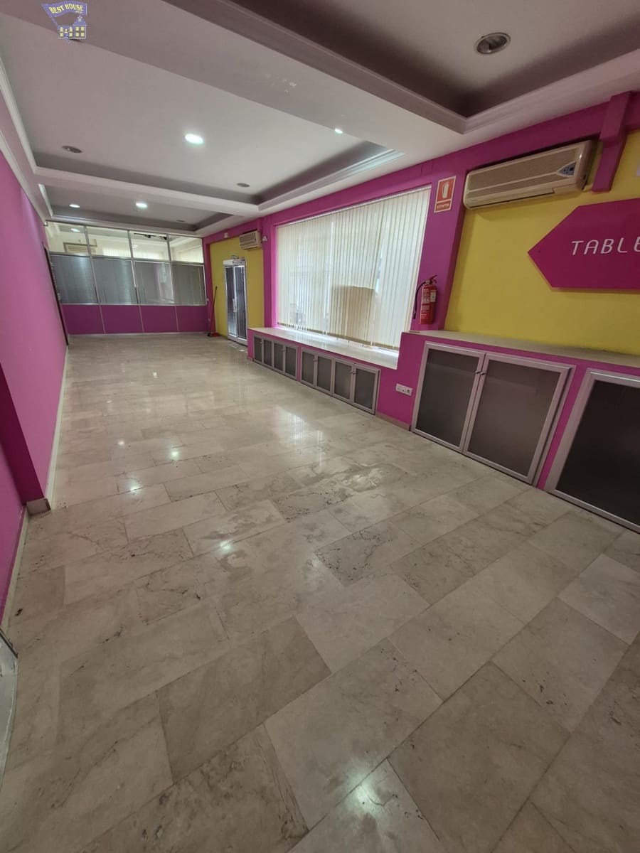 Kommersiell til salgs i Arcos de la Frontera - € 130 000 (Ref: 9449057)