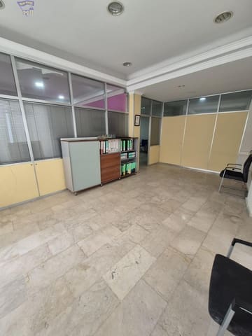 Kommersiell til salgs i Arcos de la Frontera - € 130 000 (Ref: 9449057)