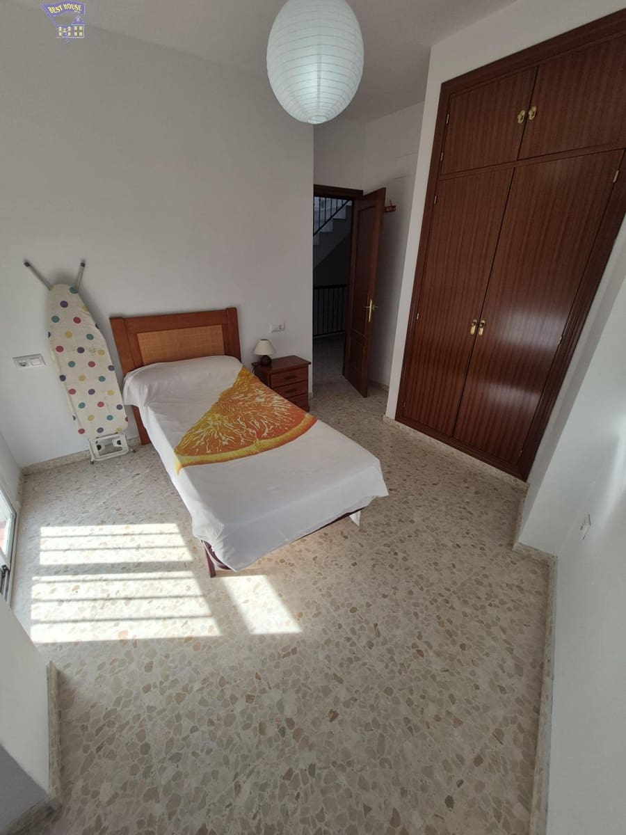3 bedroom Terraced Villa for sale in Arcos de la Frontera - € 150,000 (Ref: 9449058)