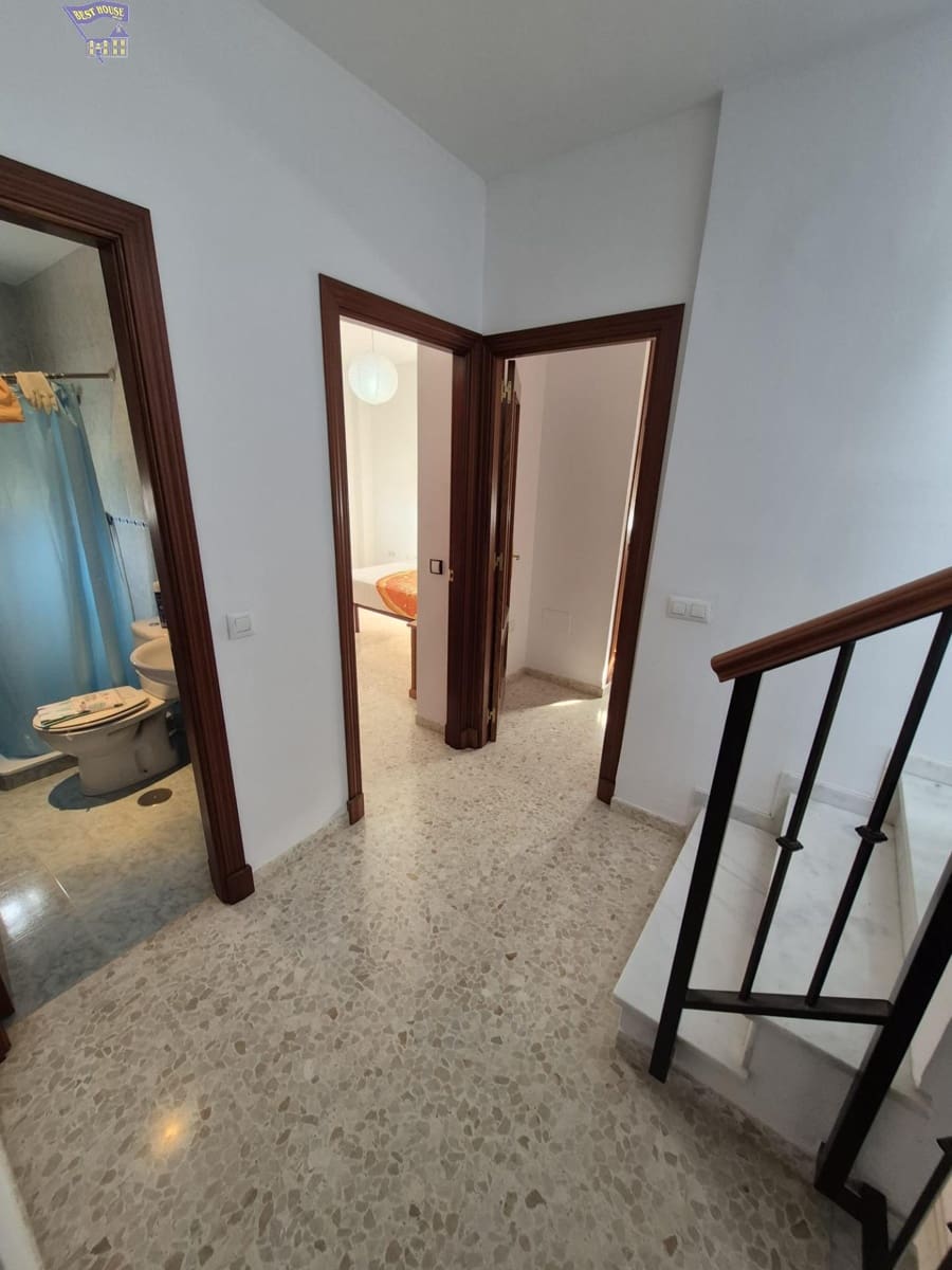 3 bedroom Terraced Villa for sale in Arcos de la Frontera - € 150,000 (Ref: 9449058)