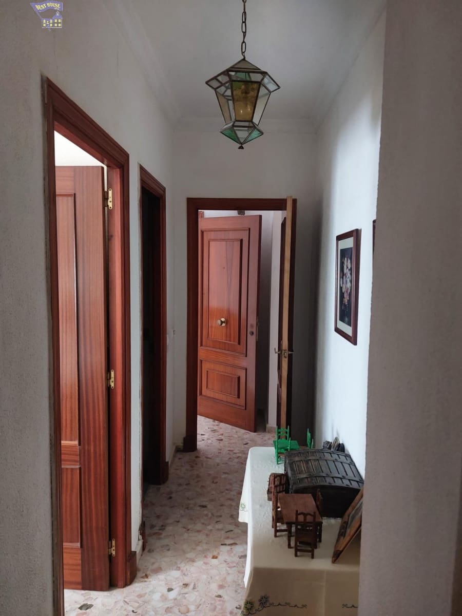 4 bedroom Townhouse for sale in Arcos de la Frontera - € 156,000 (Ref: 9497727)