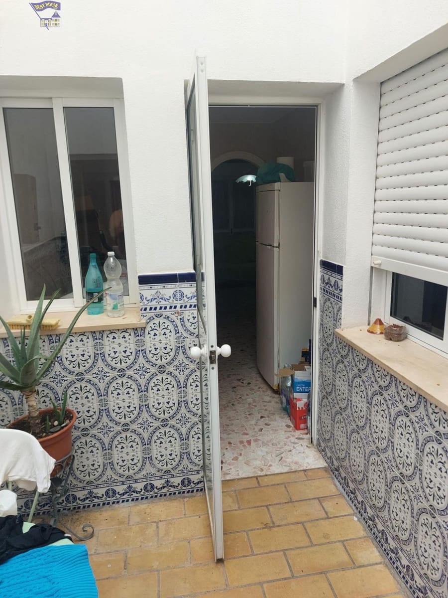 4 bedroom Townhouse for sale in Arcos de la Frontera - € 156,000 (Ref: 9497727)