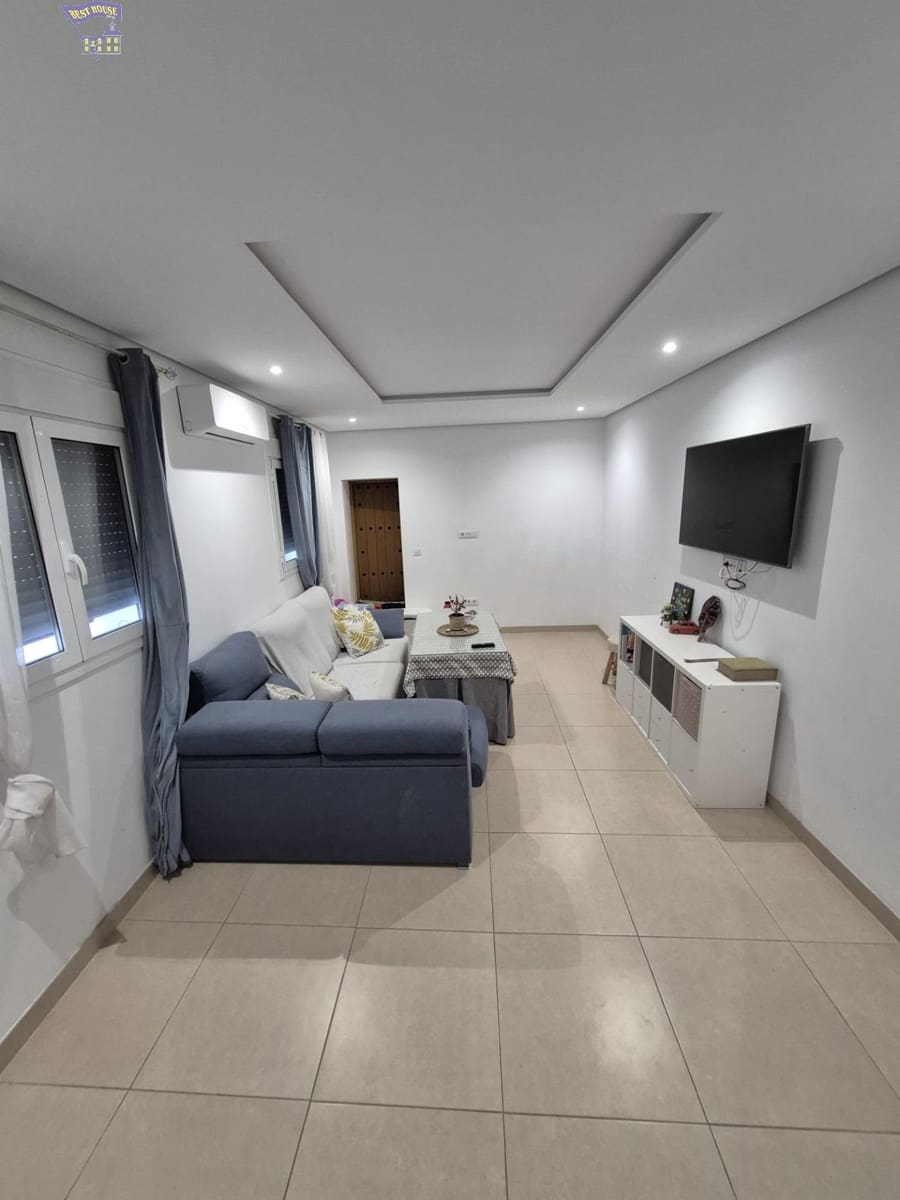 3 bedroom Townhouse for sale in Arcos de la Frontera - € 170,000 (Ref: 9504497)