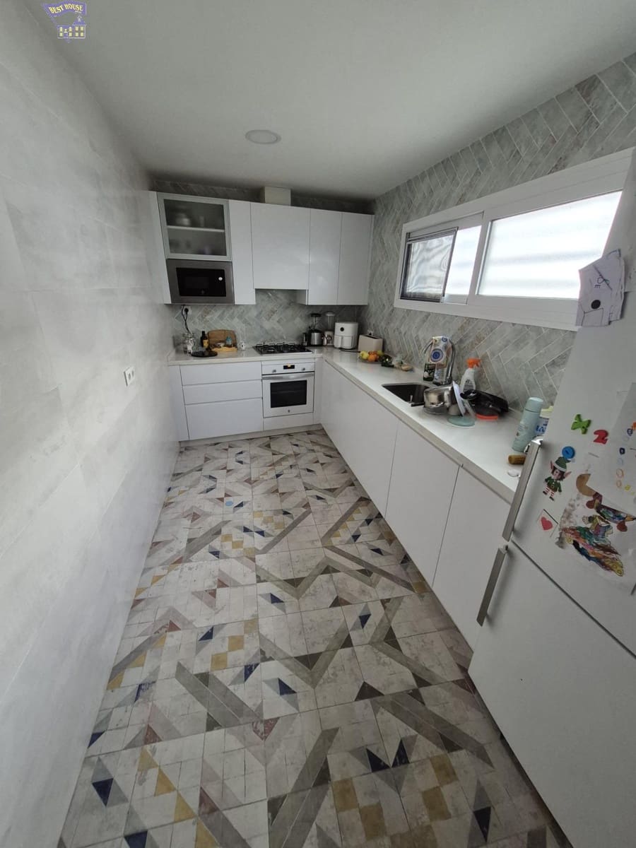 3 bedroom Townhouse for sale in Arcos de la Frontera - € 170,000 (Ref: 9504497)