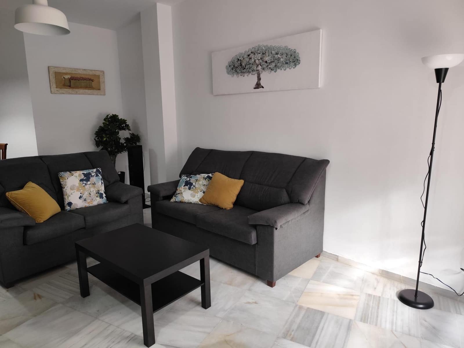 2 quarto Apartamento para arrendar em Arcos de la Frontera - 600 € (Ref: 9666780)