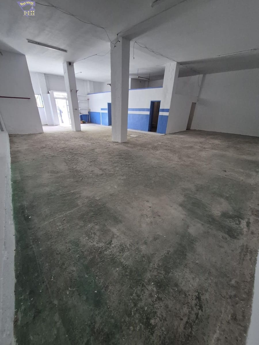 Commercial for sale in Arcos de la Frontera - € 69,900 (Ref: 9670912)