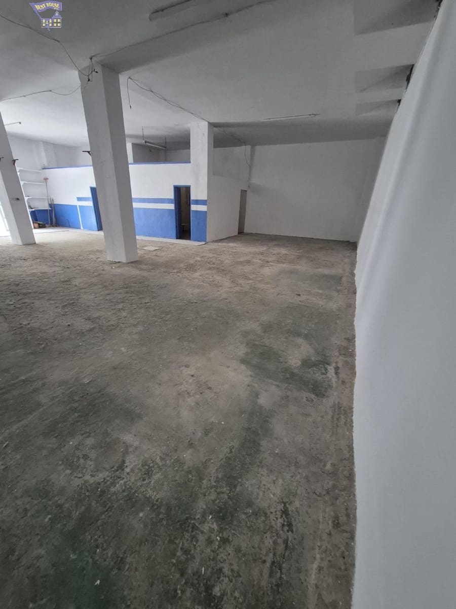 Commercial for sale in Arcos de la Frontera - € 69,900 (Ref: 9670912)