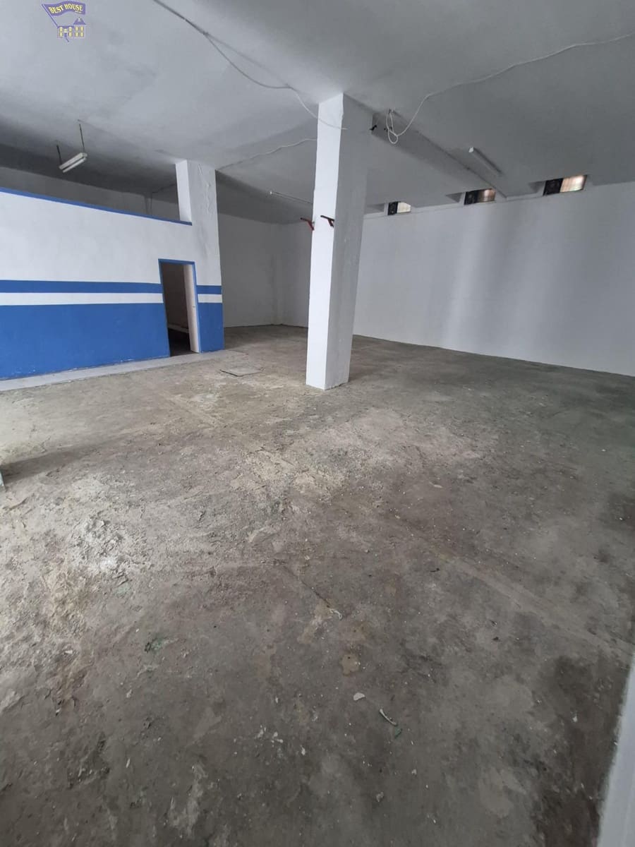 Commercial for sale in Arcos de la Frontera - € 69,900 (Ref: 9670912)