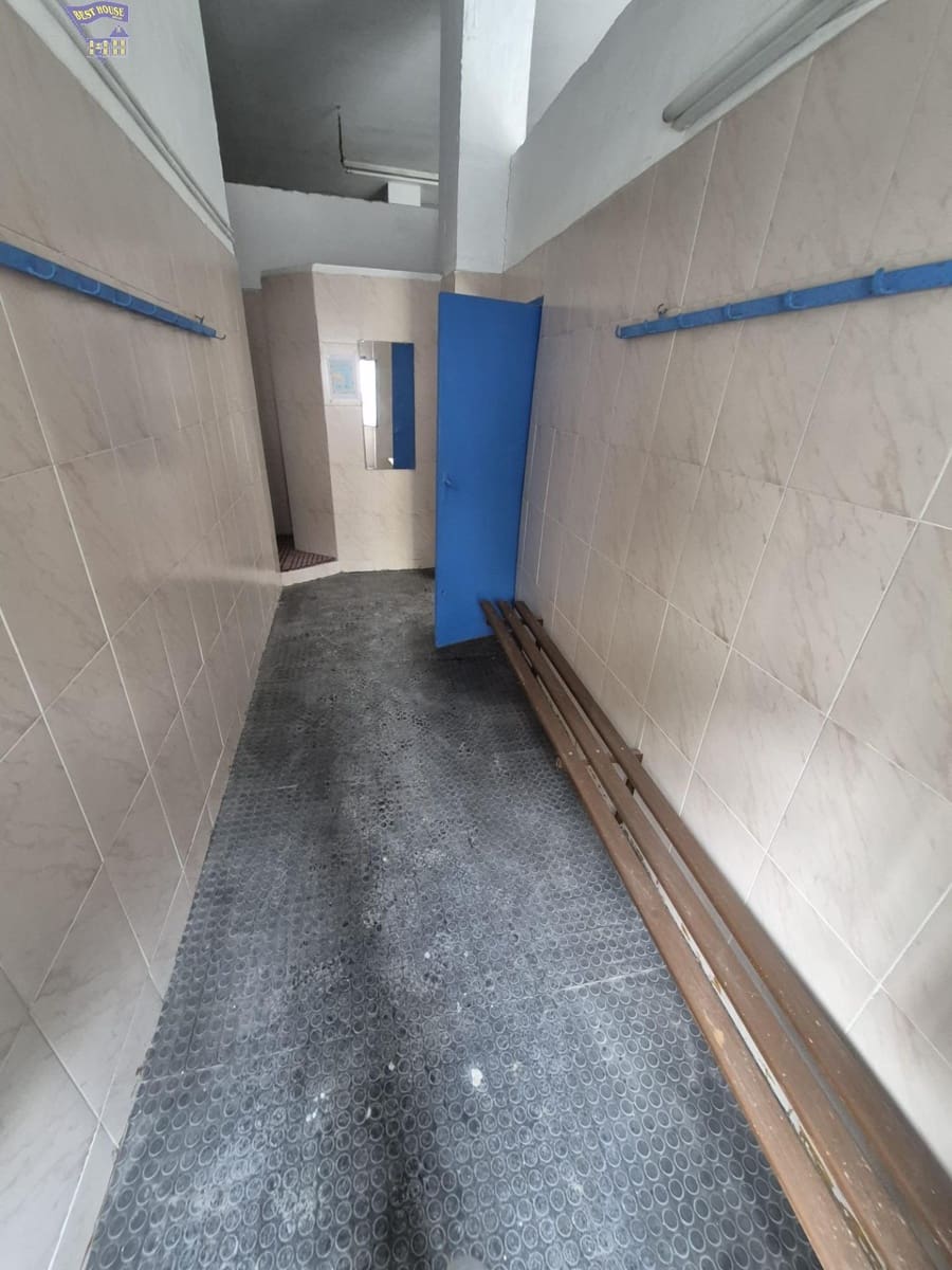 Commercial for sale in Arcos de la Frontera - € 69,900 (Ref: 9670912)