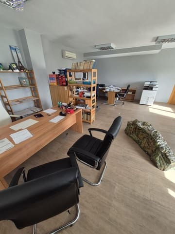 Commercieel te huur in Arcos de la Frontera - € 500 (Ref: 9674472)