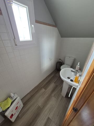 Commercieel te huur in Arcos de la Frontera - € 500 (Ref: 9674472)