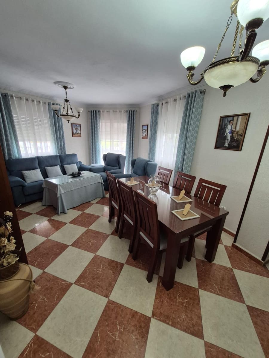 3 quarto Casa em Banda para venda em Arcos de la Frontera - 155 000 € (Ref: 9674474)
