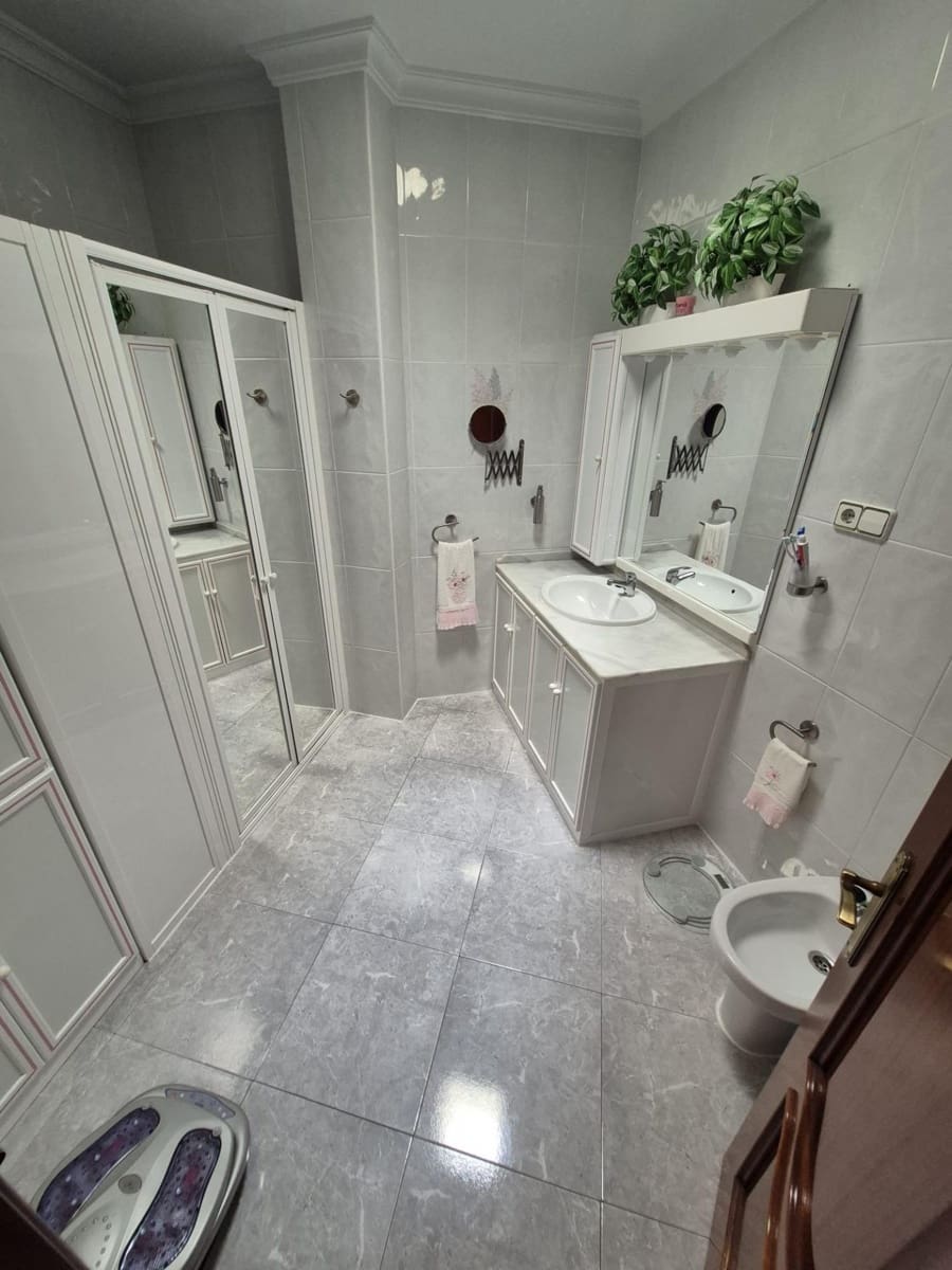 3 quarto Casa em Banda para venda em Arcos de la Frontera - 155 000 € (Ref: 9674474)