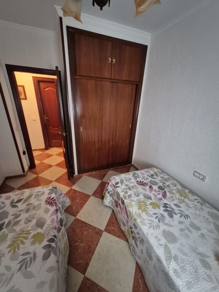 3 bedroom Townhouse for sale in Arcos de la Frontera - € 155,000 (Ref: 9674474)
