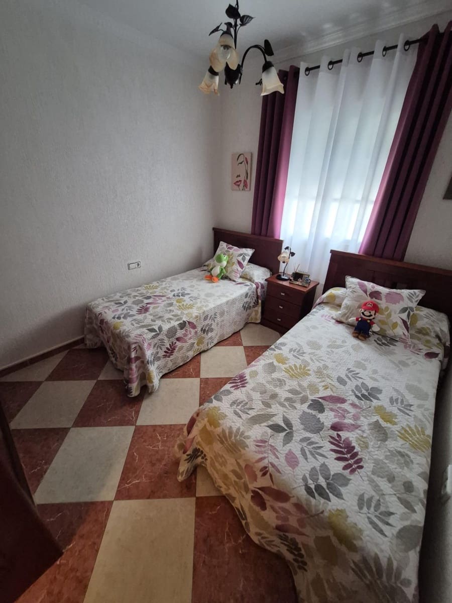 3 bedroom Townhouse for sale in Arcos de la Frontera - € 155,000 (Ref: 9674474)