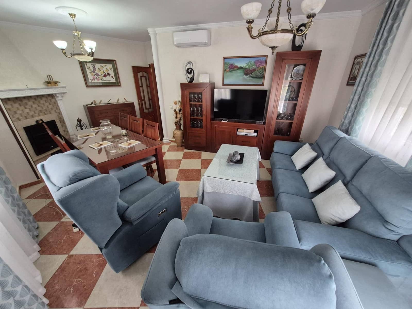 3 bedroom Townhouse for sale in Arcos de la Frontera - € 155,000 (Ref: 9674474)
